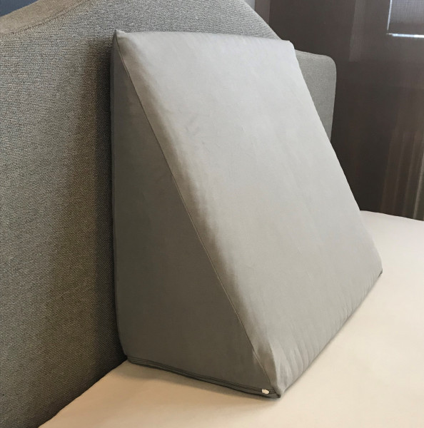 Keilkissen mit Bezug
